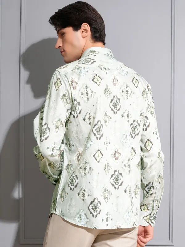 Locomotive Men Green Printed Slim Fit Casual Shirt