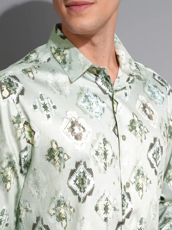 Locomotive Men Green Printed Slim Fit Casual Shirt