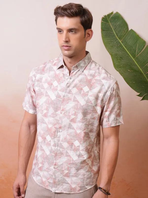 Locomotive Premium Men Peach Printed Relaxed Shirt