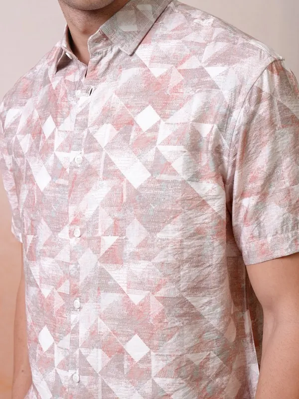 Locomotive Premium Men Peach Printed Relaxed Shirt