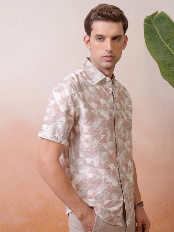 Locomotive Premium Men Peach Printed Relaxed Shirt