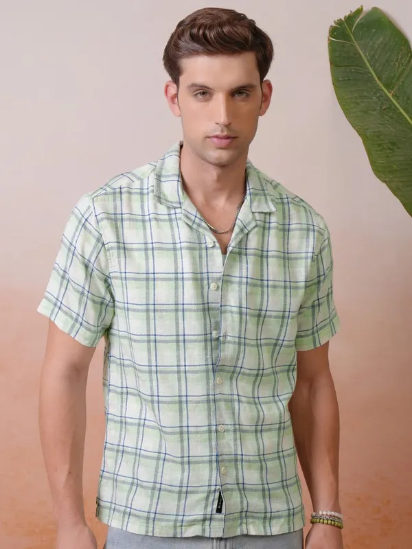 Locomotive Premium Men Cream & Lime Green Solid Cuban Collar Relaxed Shirt