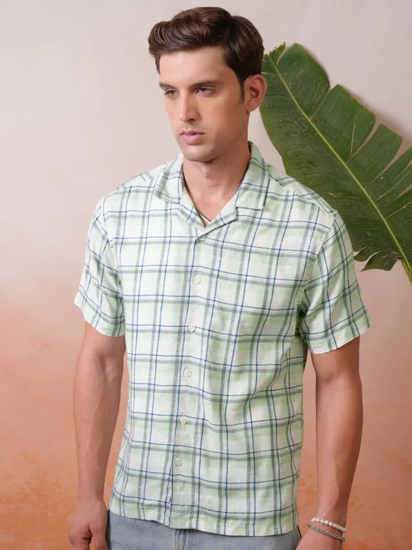 Locomotive Premium Men Cream & Lime Green Solid Cuban Collar Relaxed Shirt