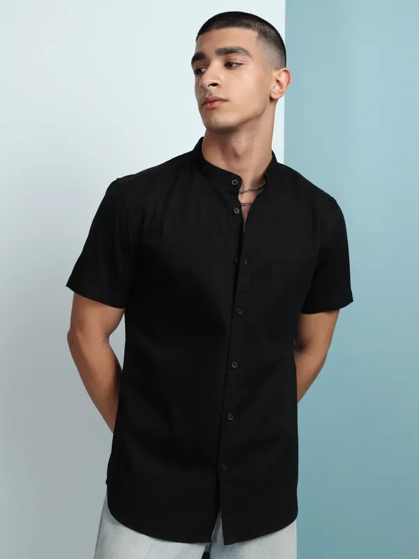Ketch Men Black Solid Slim Fit Casual Shirt