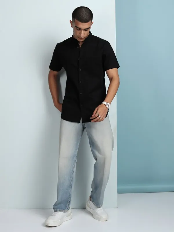 Ketch Men Black Solid Slim Fit Casual Shirt