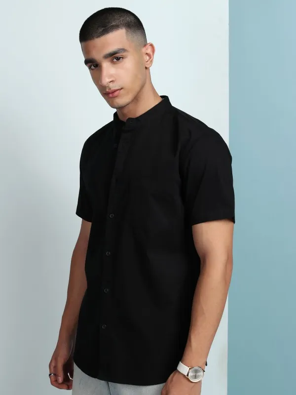 Ketch Men Black Solid Slim Fit Casual Shirt