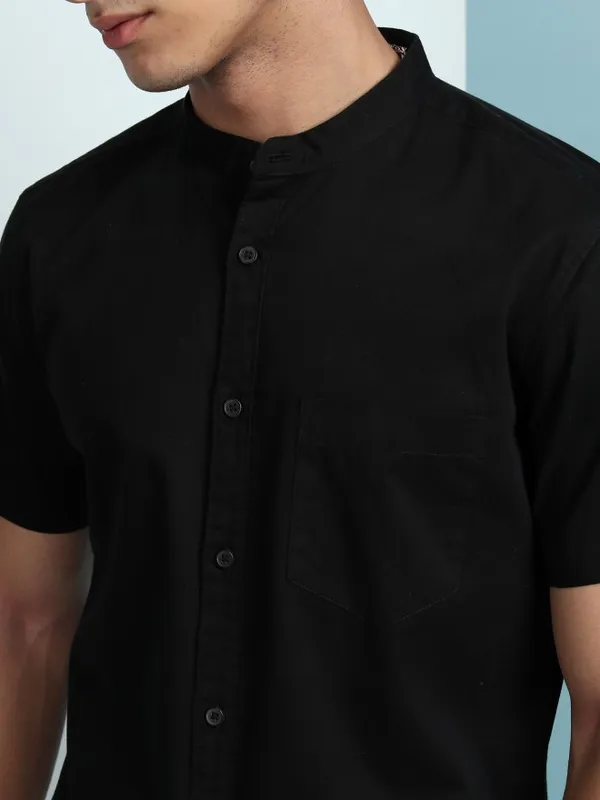 Ketch Men Black Solid Slim Fit Casual Shirt