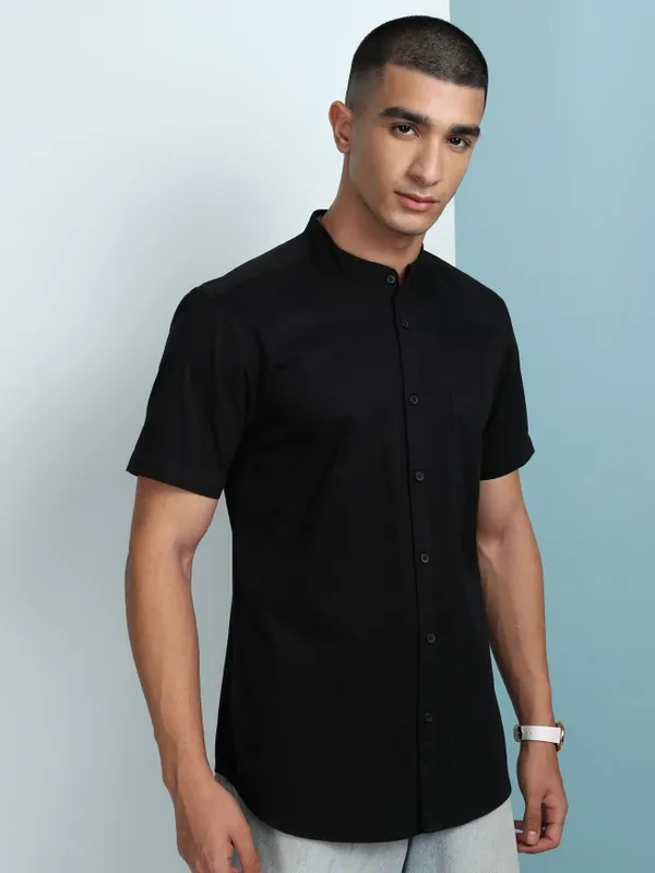 Ketch Men Black Solid Slim Fit Casual Shirt