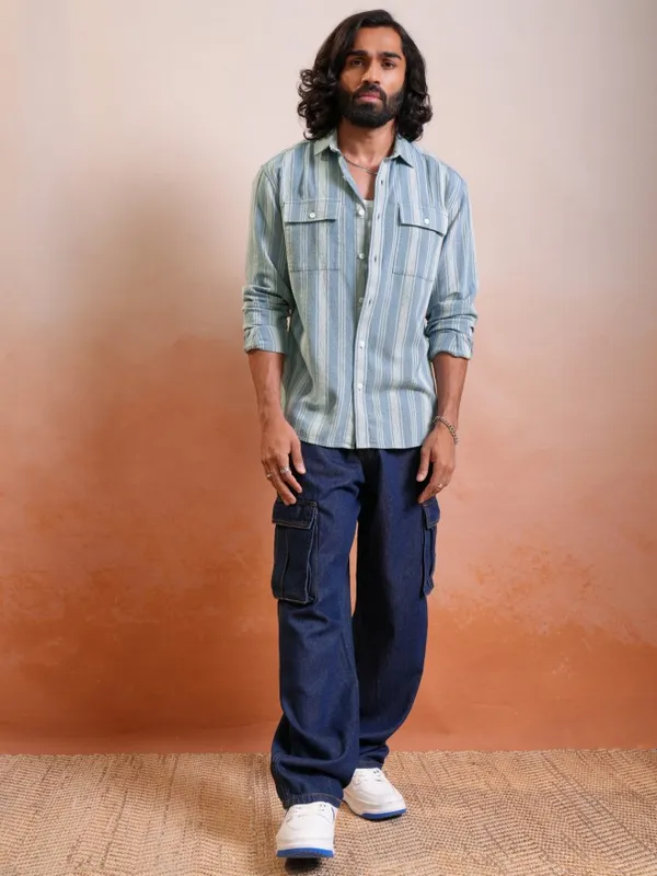 Locomotive Men Blue Striped Relaxed Fit Casual Shirt