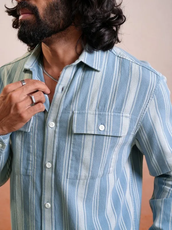 Locomotive Men Blue Striped Relaxed Fit Casual Shirt