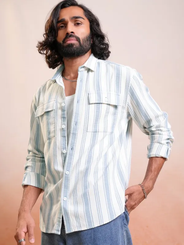 Locomotive Men Cream Striped Relaxed Fit Casual Shirt