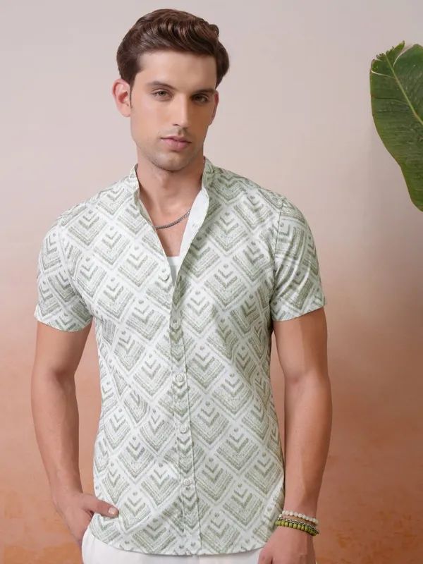 Locomotive Premium Men Green Printed Mandarin Collar Relaxed Shirt