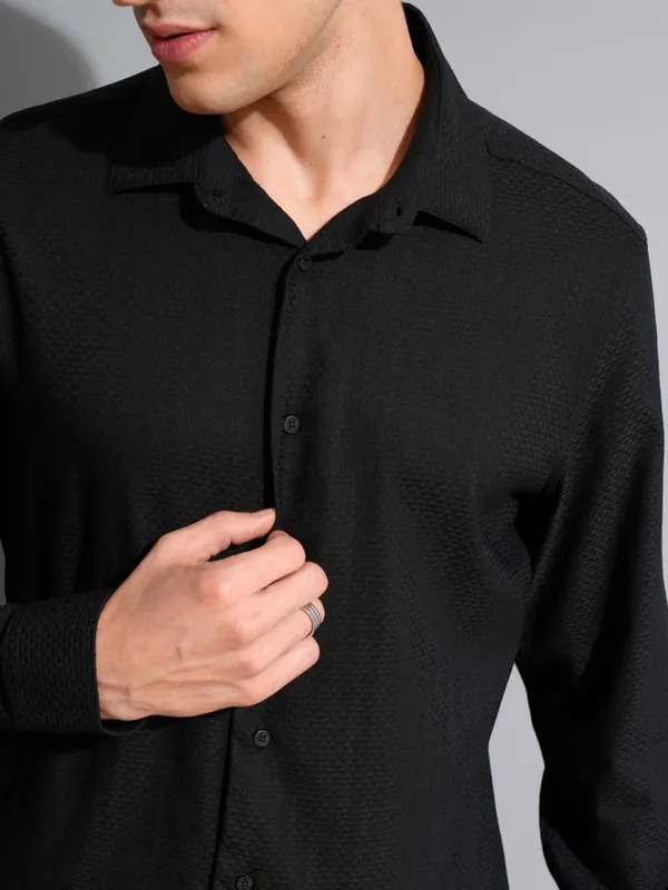 Locomotive Men Black Textured Slim Fit Casual Shirt