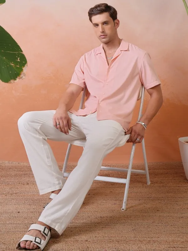 Locomotive Premium Men Peach Melange Textured Solid Cuban Collar Relaxed Shirt