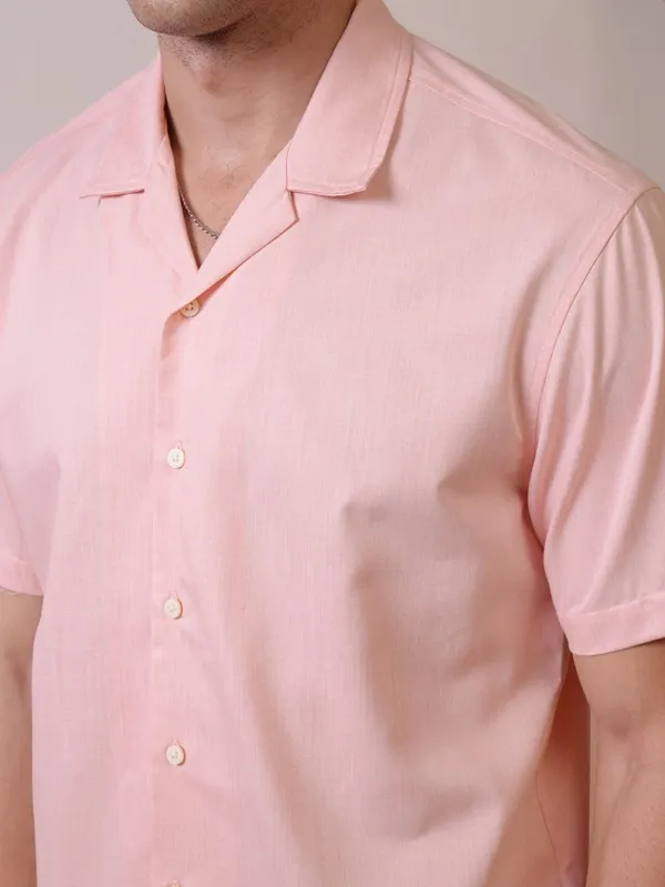 Locomotive Premium Men Peach Melange Textured Solid Cuban Collar Relaxed Shirt