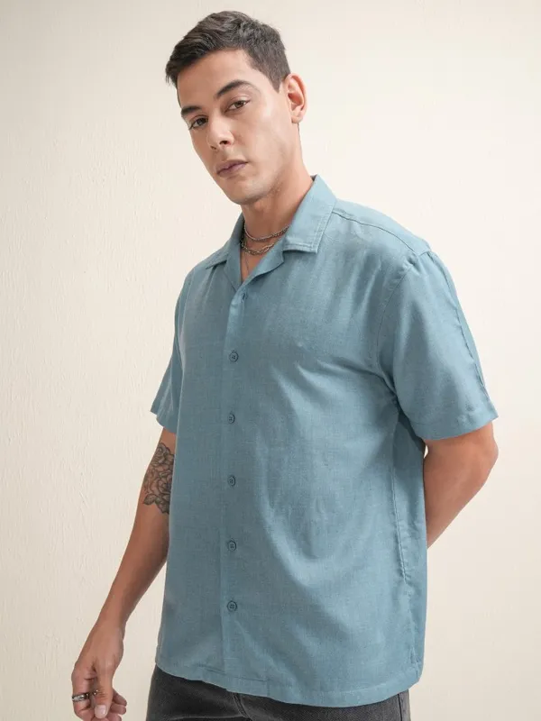 Locomotive Premium Men Blue Solid Relaxed Fit Casual Shirt