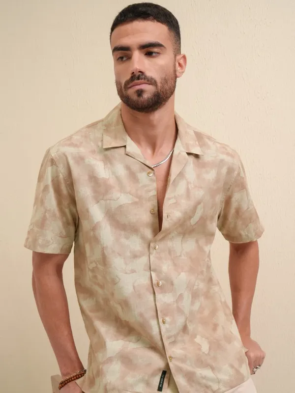 Locomotive Men Peach Printed Relaxed Fit Casual Shirt