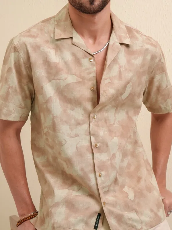 Locomotive Men Peach Printed Relaxed Fit Casual Shirt