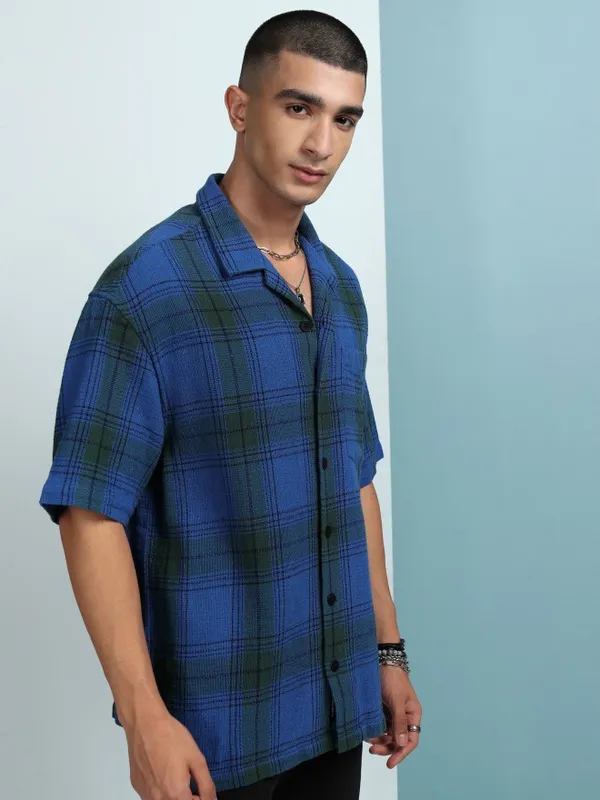 Highlander Men Blue Checked Oversized Fit Casual Shirt