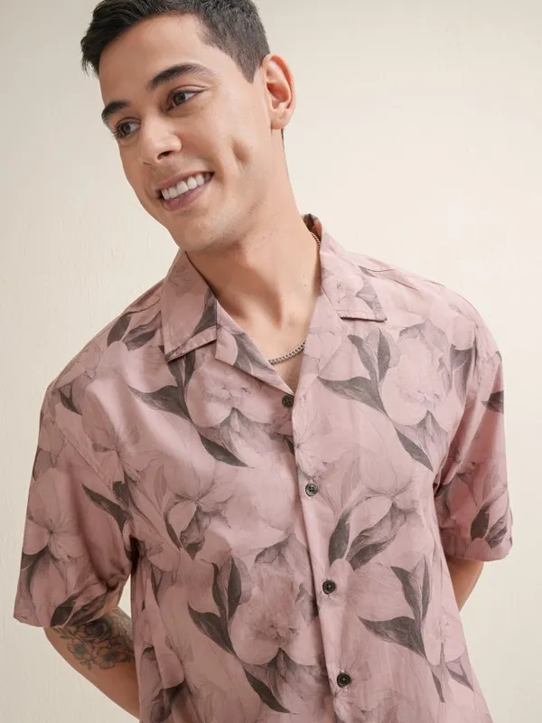Locomotive Premium Men Peach Printed Oversized Fit Casual Shirt