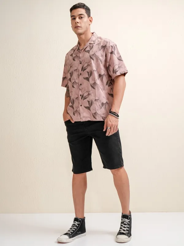 Locomotive Premium Men Peach Printed Oversized Fit Casual Shirt