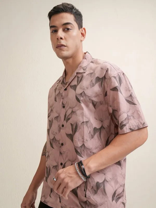 Locomotive Premium Men Peach Printed Oversized Fit Casual Shirt