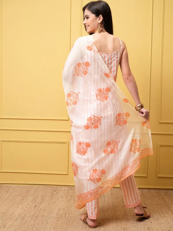 Women Kurta With Trousers & Dupatta