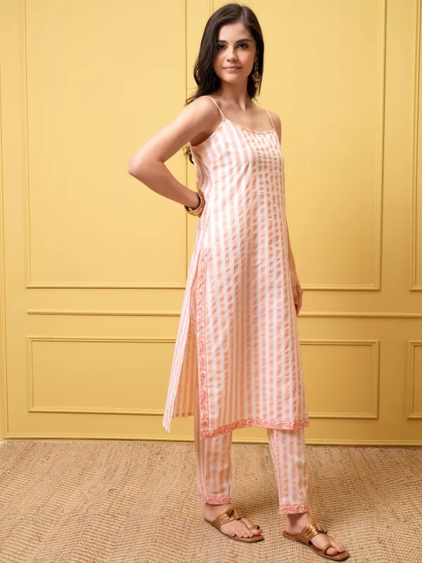 Women Kurta With Trousers & Dupatta