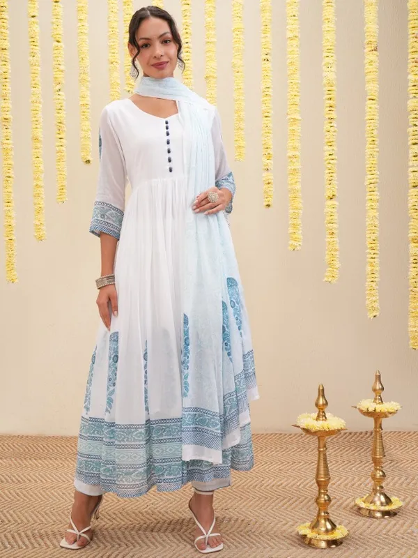 Women Kurta With Trousers & Dupatta