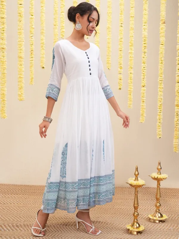Women Kurta With Trousers & Dupatta