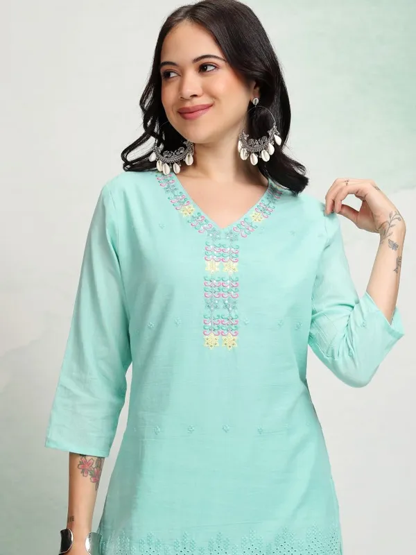 Vishudh Women Blue Embroidered Tunic