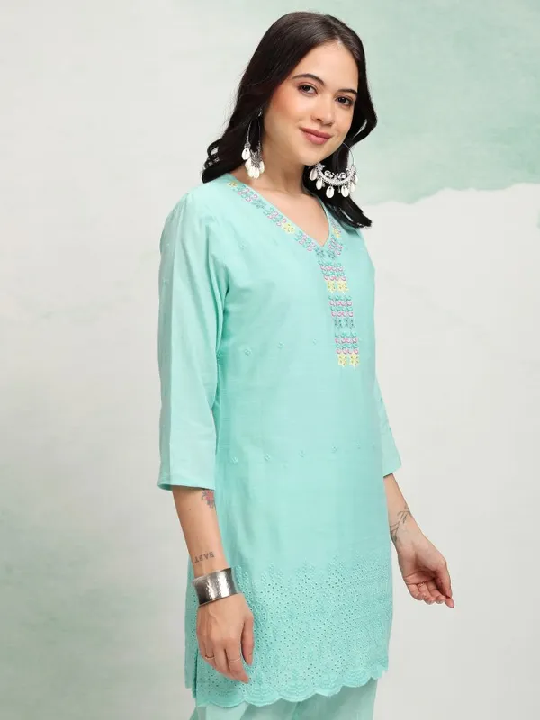 Vishudh Women Blue Embroidered Tunic