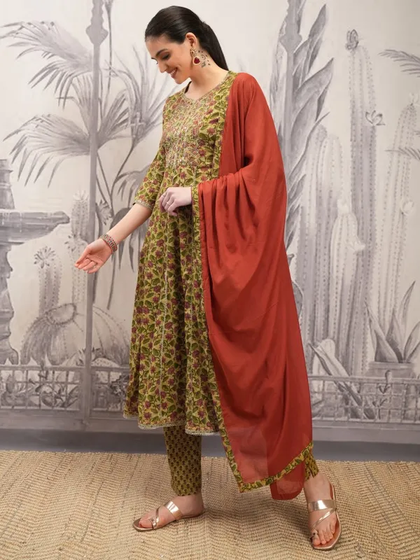 Vishudh Women Yellow Printed Kurta With Trousers And Dupatta