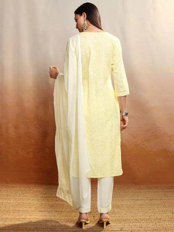 Vishudh Women Green Embroidered Kurta With Trousers And Dupatta