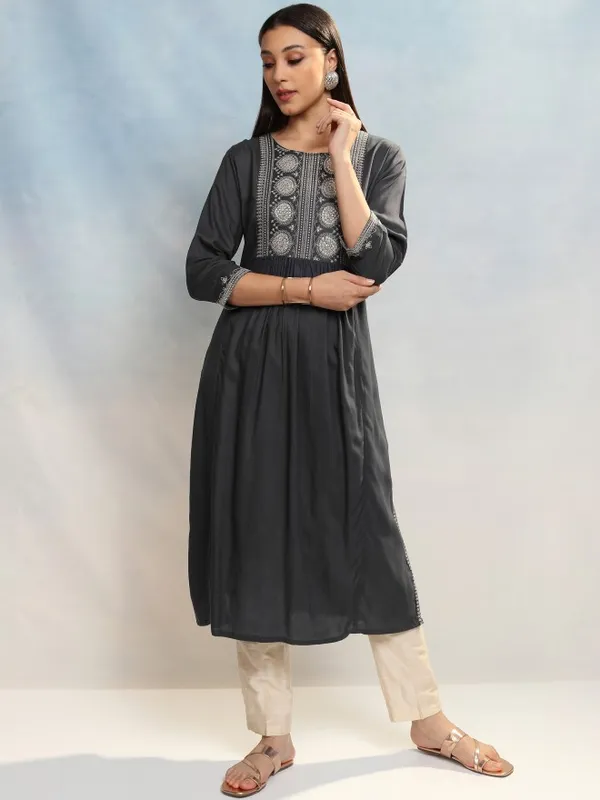 Vishudh Women Grey Embroidered A-Line Kurta