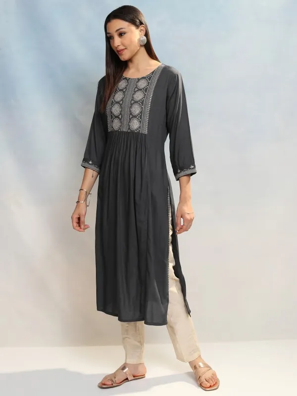 Vishudh Women Grey Embroidered A-Line Kurta