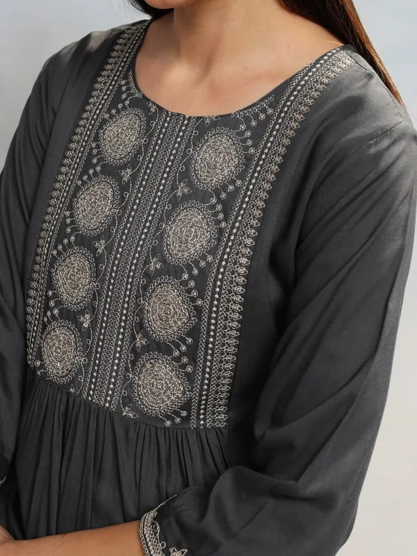Vishudh Women Grey Embroidered A-Line Kurta