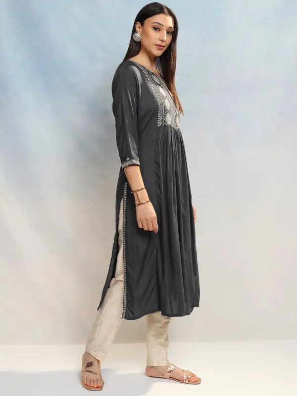 Vishudh Women Grey Embroidered A-Line Kurta