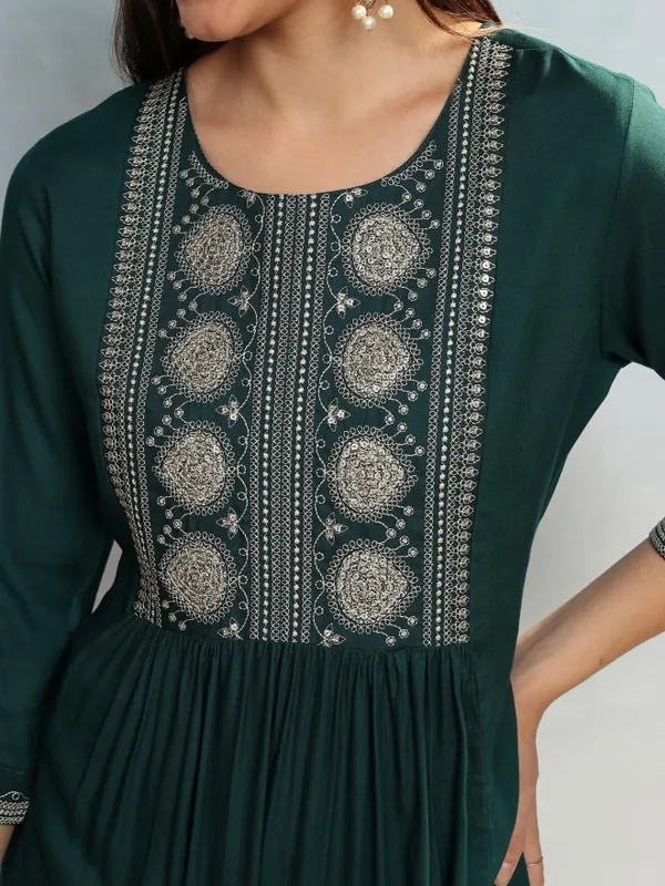 Vishudh Women Teal Embroidered A-Line Kurta