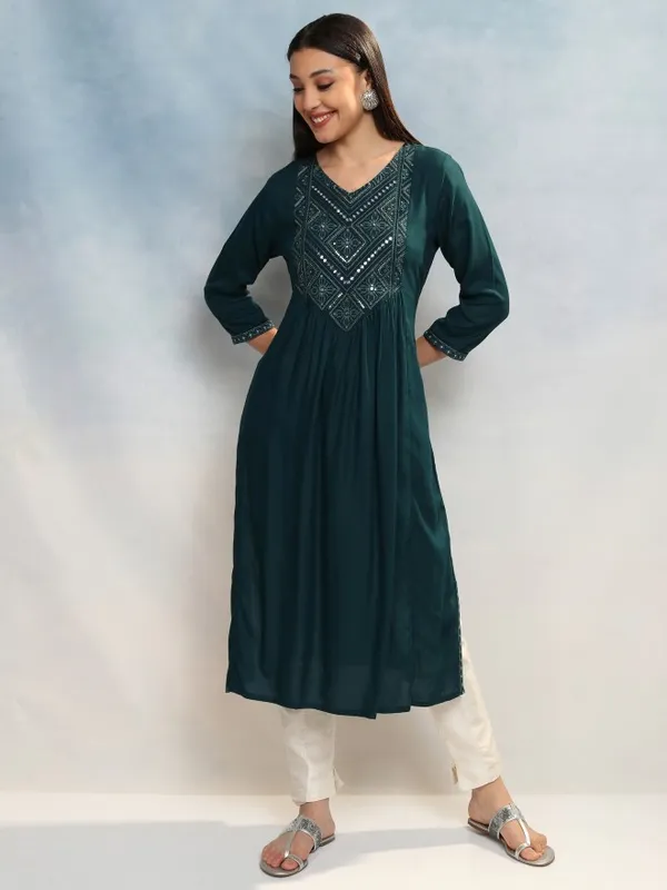 Vishudh Women Teal Embroidered A-Line Kurta