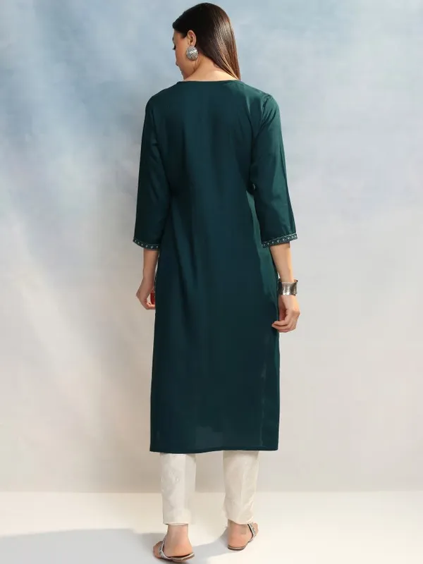 Vishudh Women Teal Embroidered A-Line Kurta