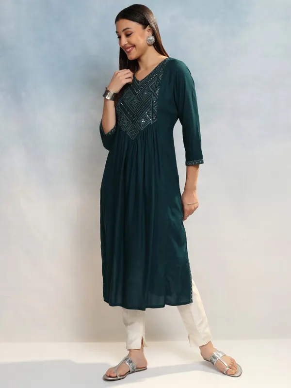 Vishudh Women Teal Embroidered A-Line Kurta