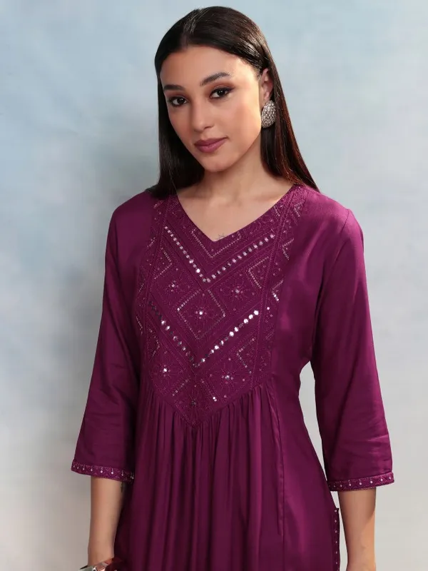 Vishudh Women Magenta Embroidered A-Line Kurta