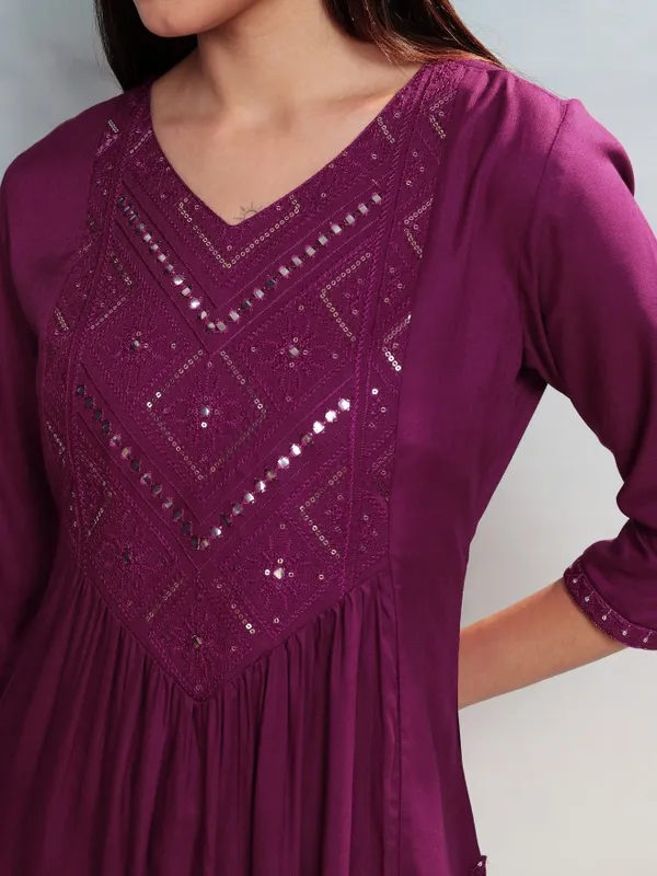 Vishudh Women Magenta Embroidered A-Line Kurta