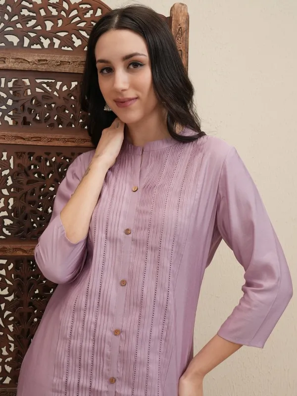 Vishudh Women Purple Embroidered Straight Dress