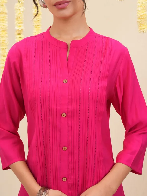 Vishudh Women Pink Embroidered A-Line Kurta
