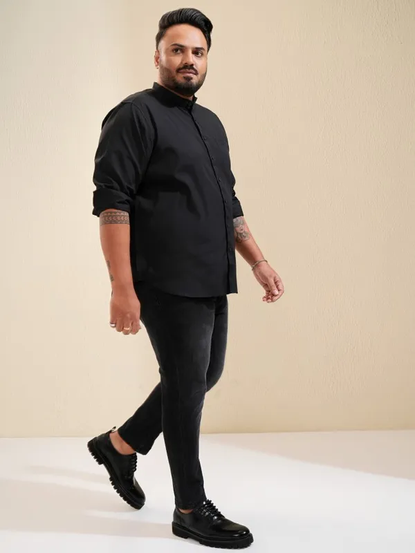 Xtra Ordinary By Highlander Men Black Solid Regular Fit Casual Shirt