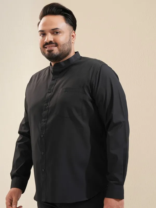 Xtra Ordinary By Highlander Men Black Solid Regular Fit Casual Shirt