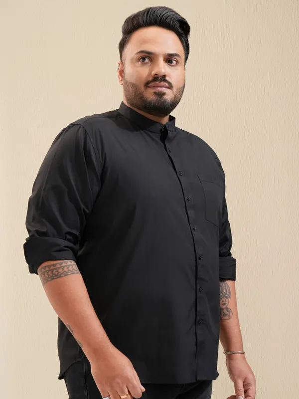 Xtra Ordinary By Highlander Men Black Solid Regular Fit Casual Shirt