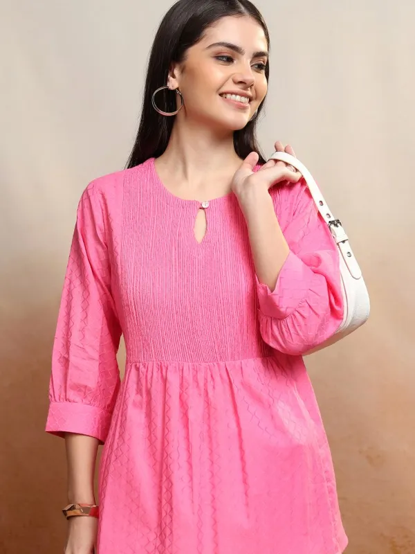 Vishudh Women Pink Self Design Top